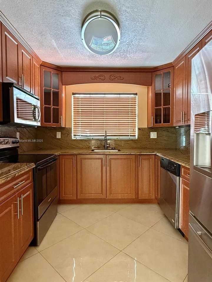 12672 Nw 9th Way - Photo 5 of 25