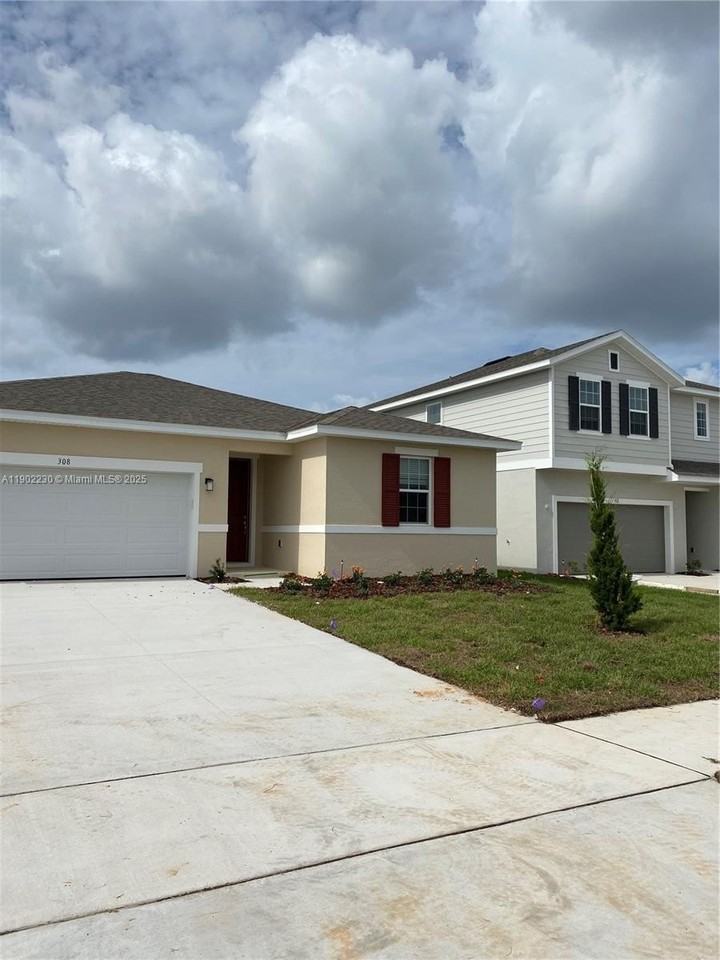 308 Lake Smart Cir #308 - Photo 2 of 25