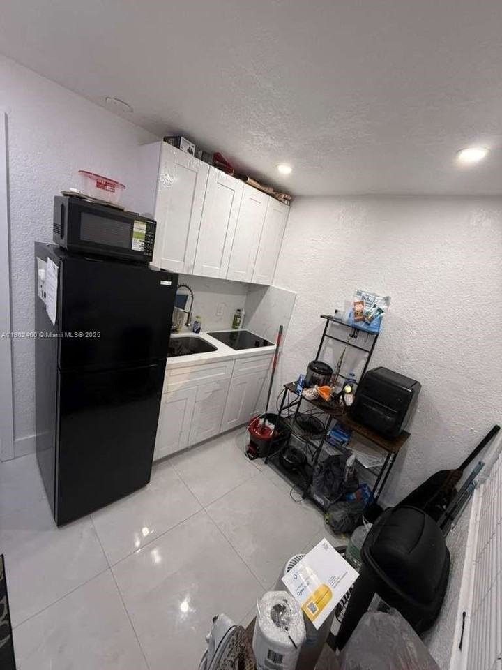 511 Nw 133rd St #4 - Photo 5 of 5