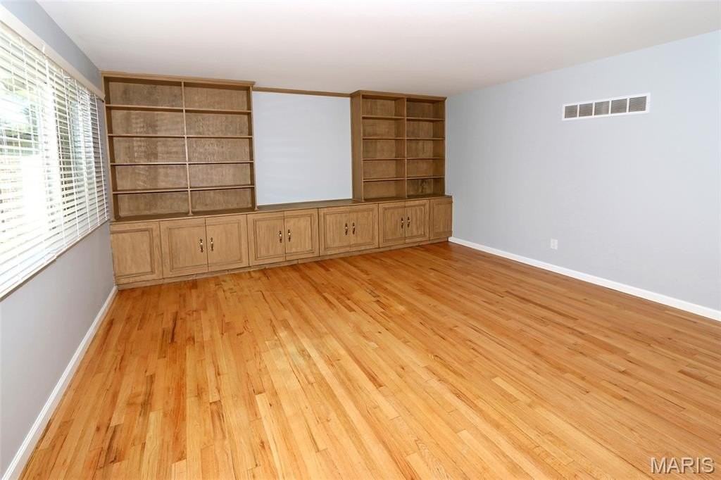 12901 Fernway Ln - Photo 4 of 35