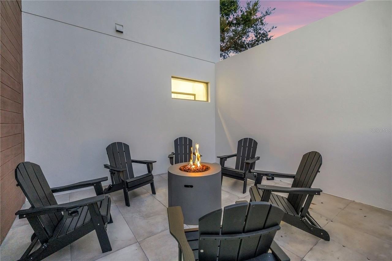 2065 Goldenrod St - Photo 6 of 50