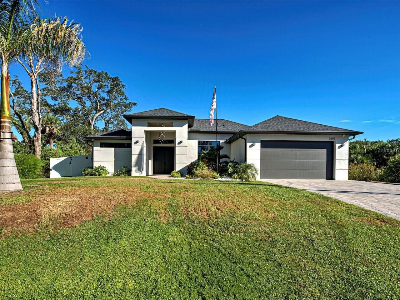 3692 Shawnee Ter - Photo 2 of 50