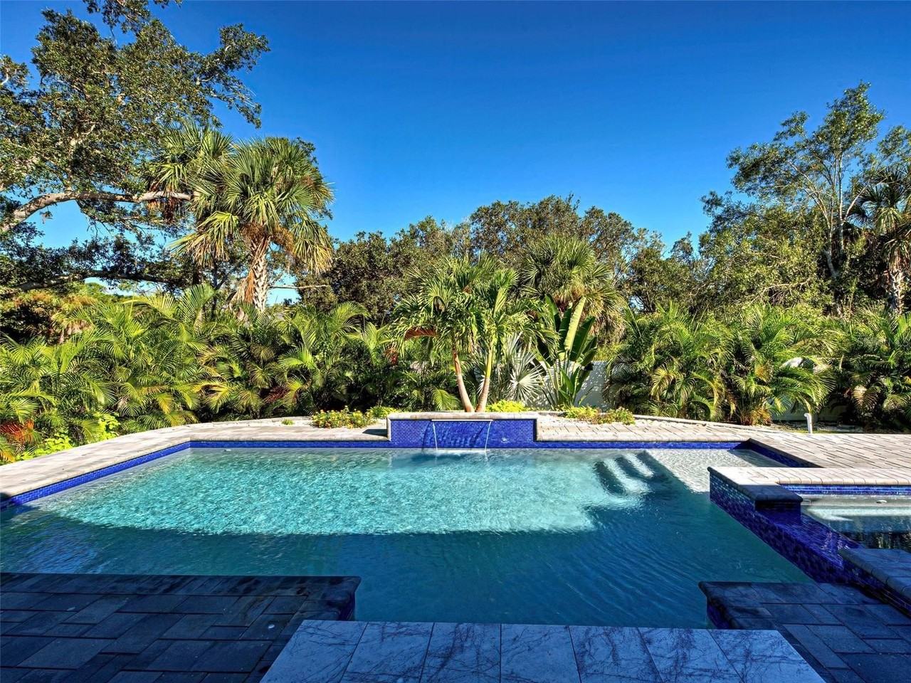 3692 Shawnee Ter - Photo 7 of 50