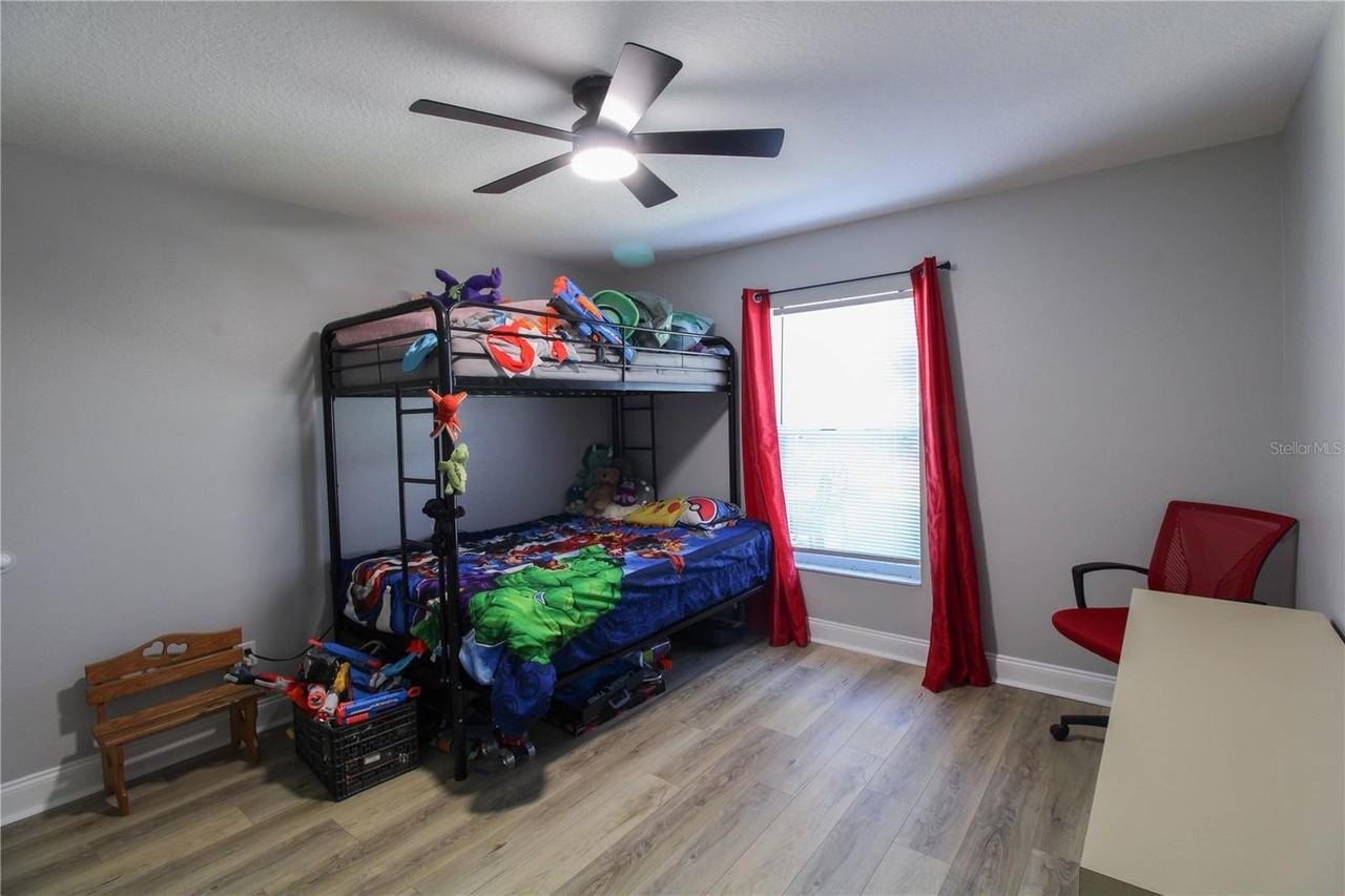 10041 Crenshaw Circle - Photo 6 of 25