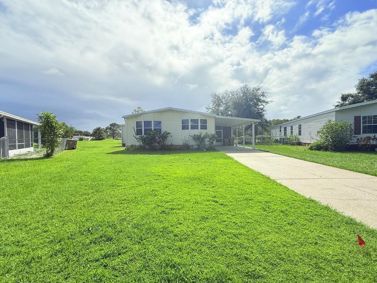 220 Ellsworth Dr - Photo 4 of 37