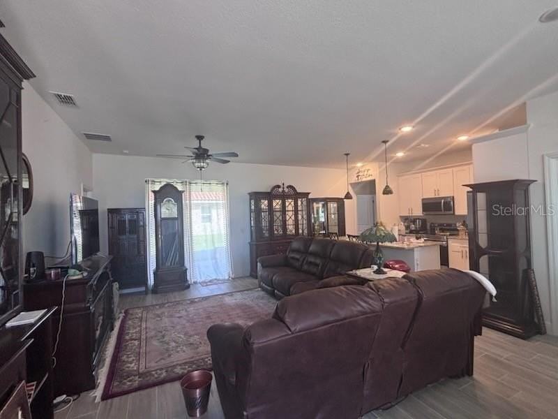 446 Cinnamon Dr - Photo 6 of 19