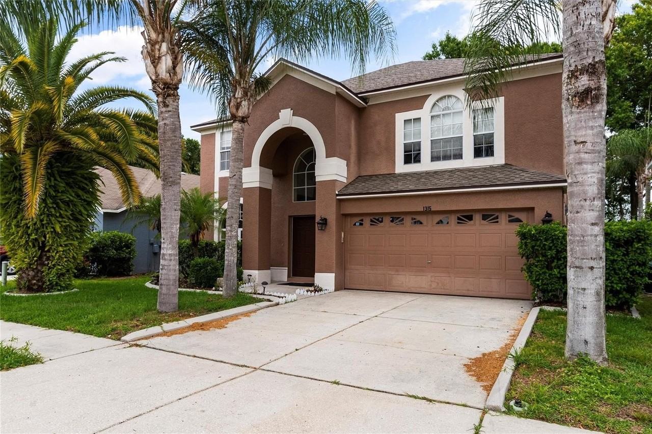 1315 Loretto Circle - Photo 6 of 41