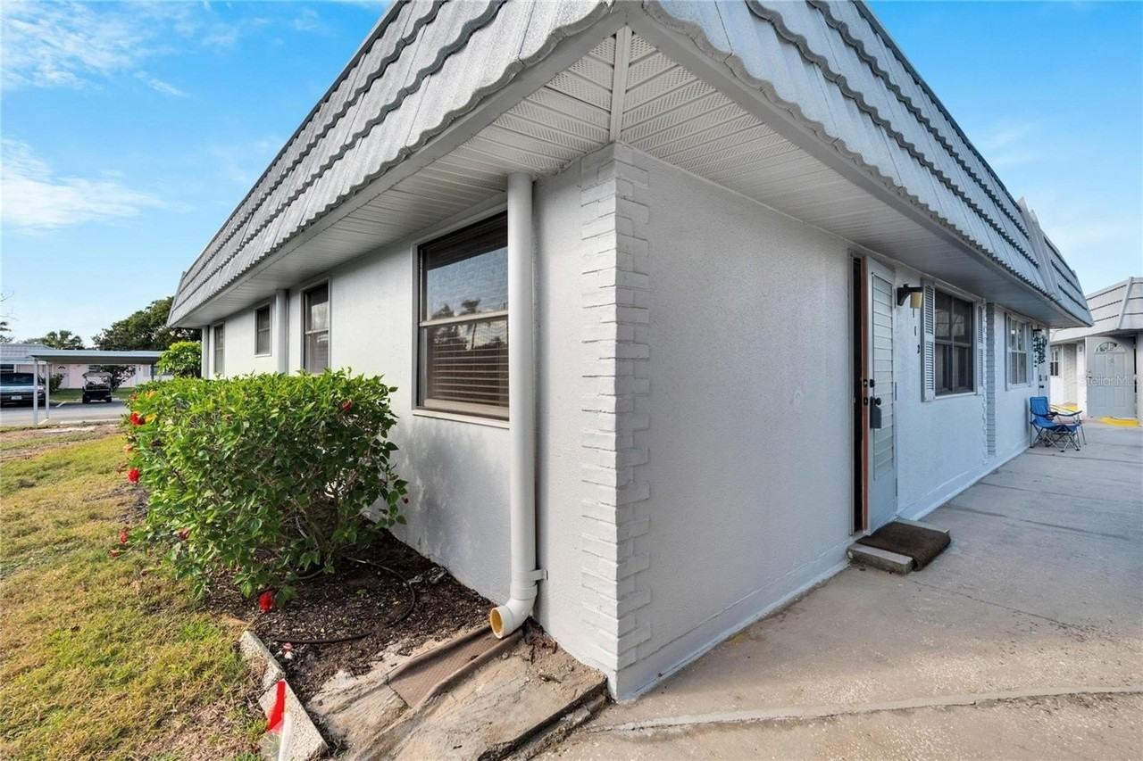 202 Bedford Trl #112 - Photo 4 of 40