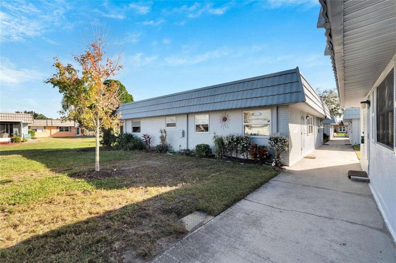 202 Bedford Trl #112 - Photo 6 of 40