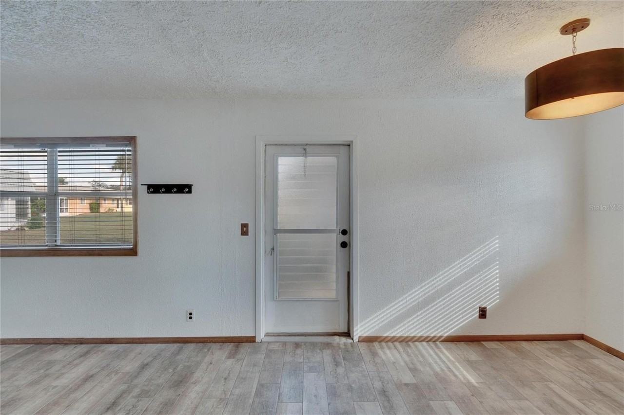 202 Bedford Trl #112 - Photo 7 of 40