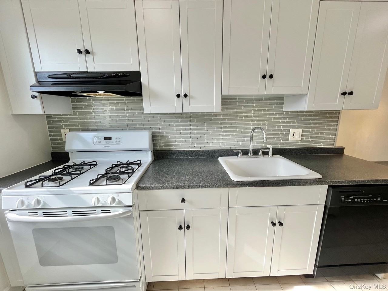 450 Pelham Rd #F2 - Photo 6 of 24