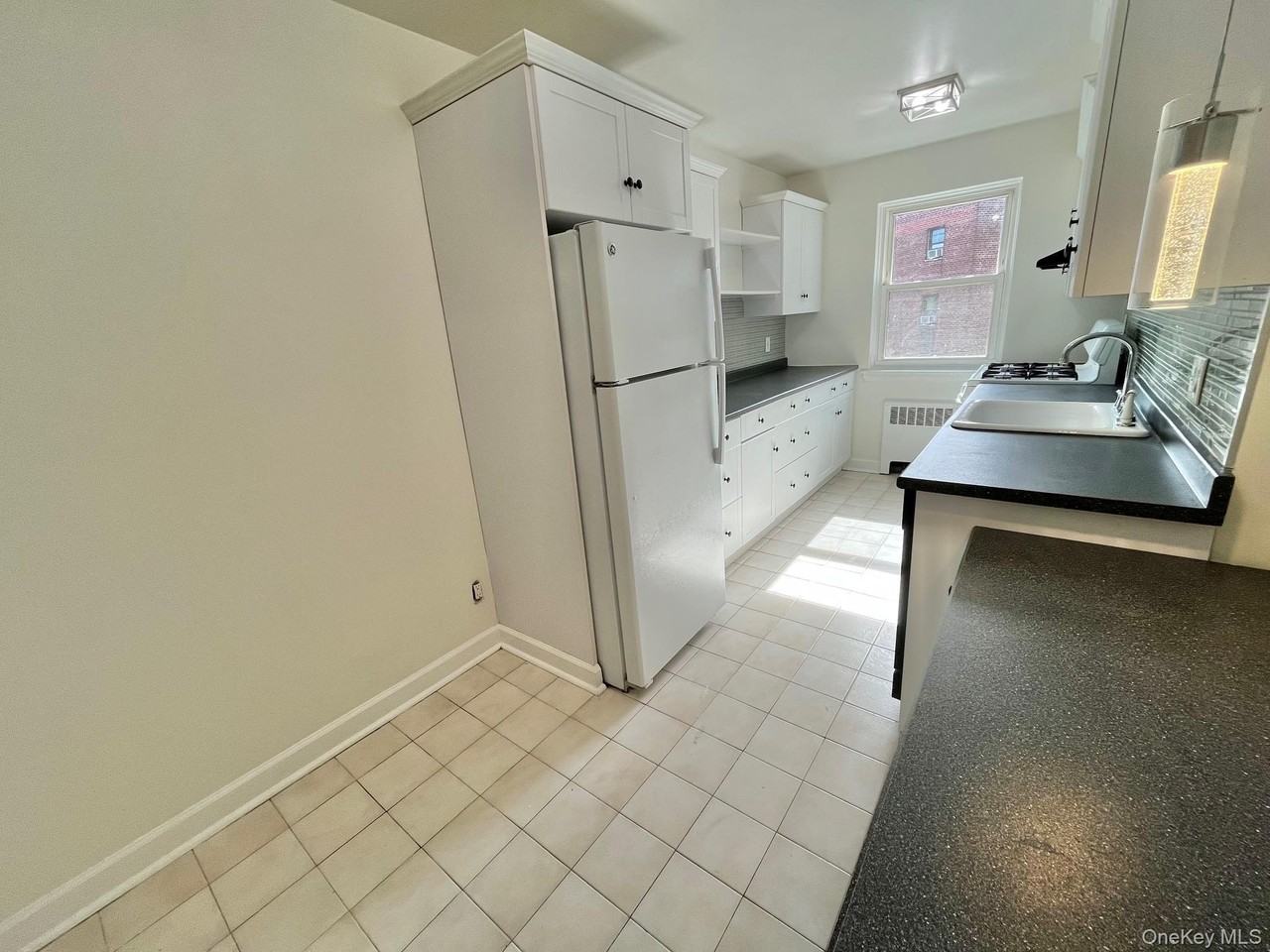 450 Pelham Rd #F2 - Photo 7 of 24