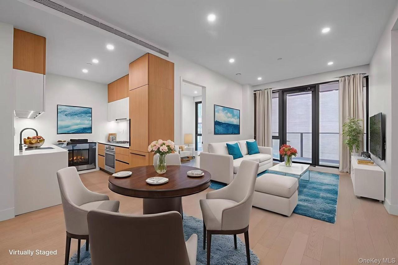 5 Court Sq #6A - Photo 7 of 13