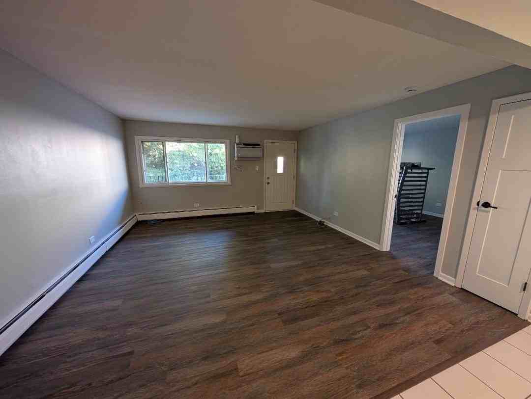 7925 W 103rd St #8 - Photo 6 of 10