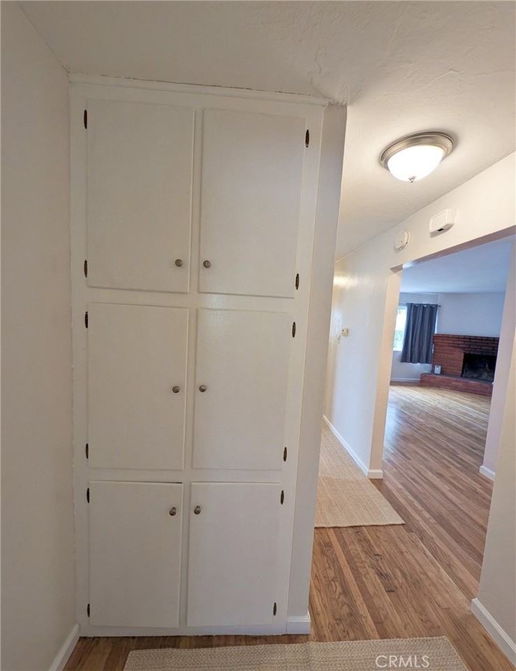 877 Pearl Dr - Photo 6 of 16