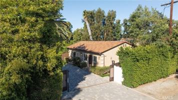 featured image of 19617 Oxnard St