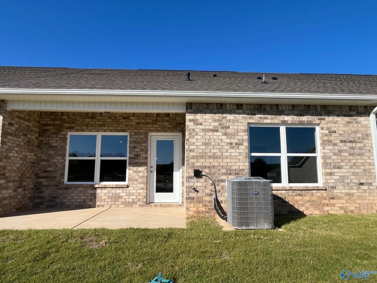 3131 Lea Ln Se - Photo 2 of 19