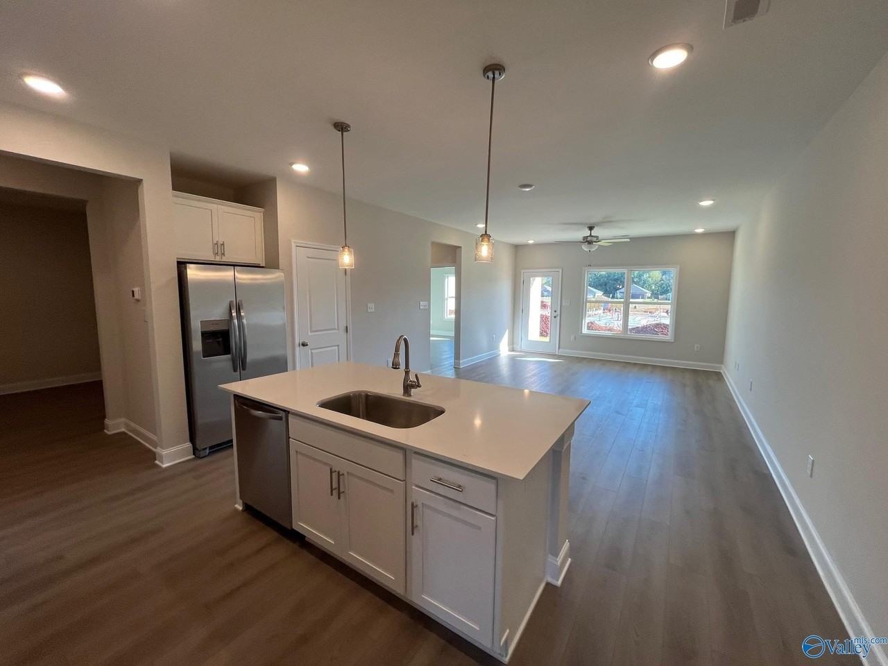 3131 Lea Ln Se - Photo 3 of 19