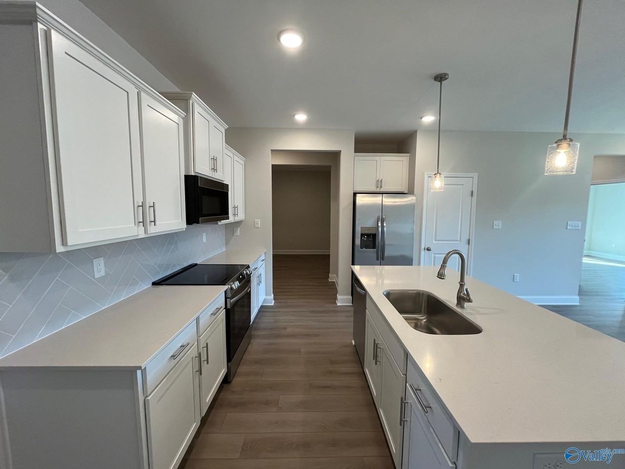 3131 Lea Ln Se - Photo 4 of 19