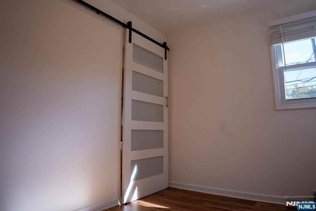 58 Elm St - Photo 5 of 28