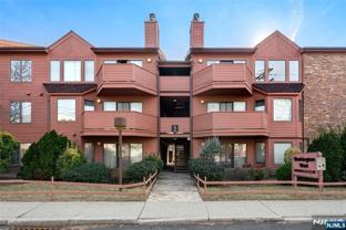 214C Washington Ave - Photo 1 of 1