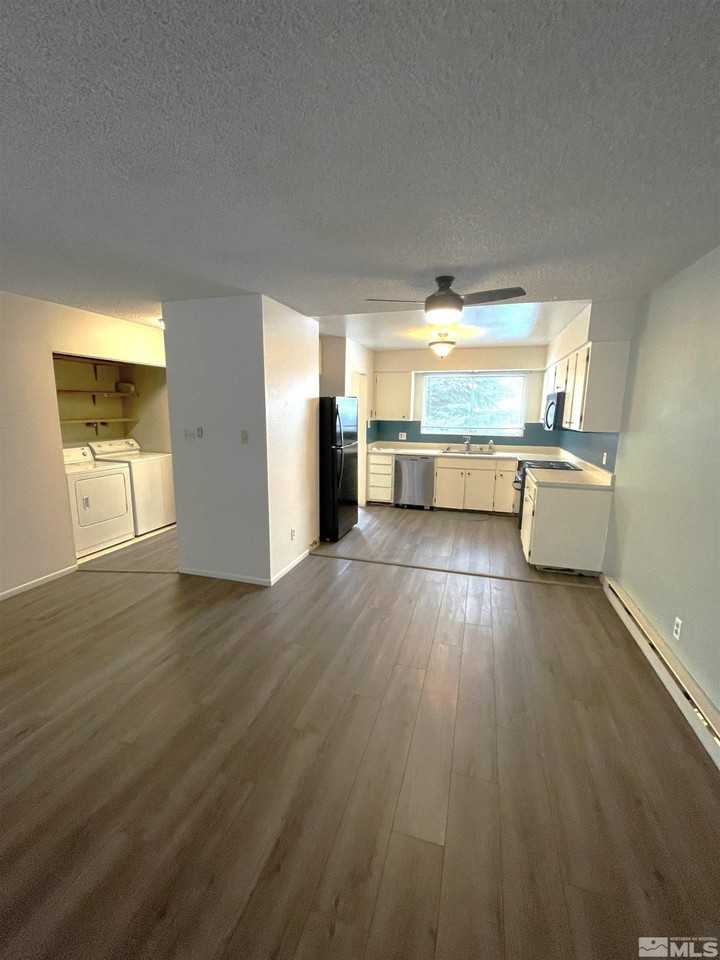 162 Smithridge Drive - Photo 2 of 19