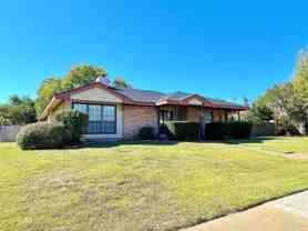 404 Lincoln Dr - Photo 1 of 1