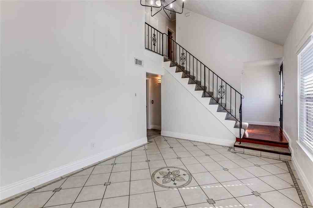 110 Ocean Drive - Photo 3 of 20