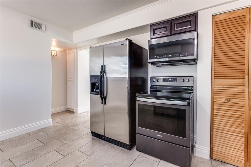 110 Ocean Drive - Photo 7 of 20