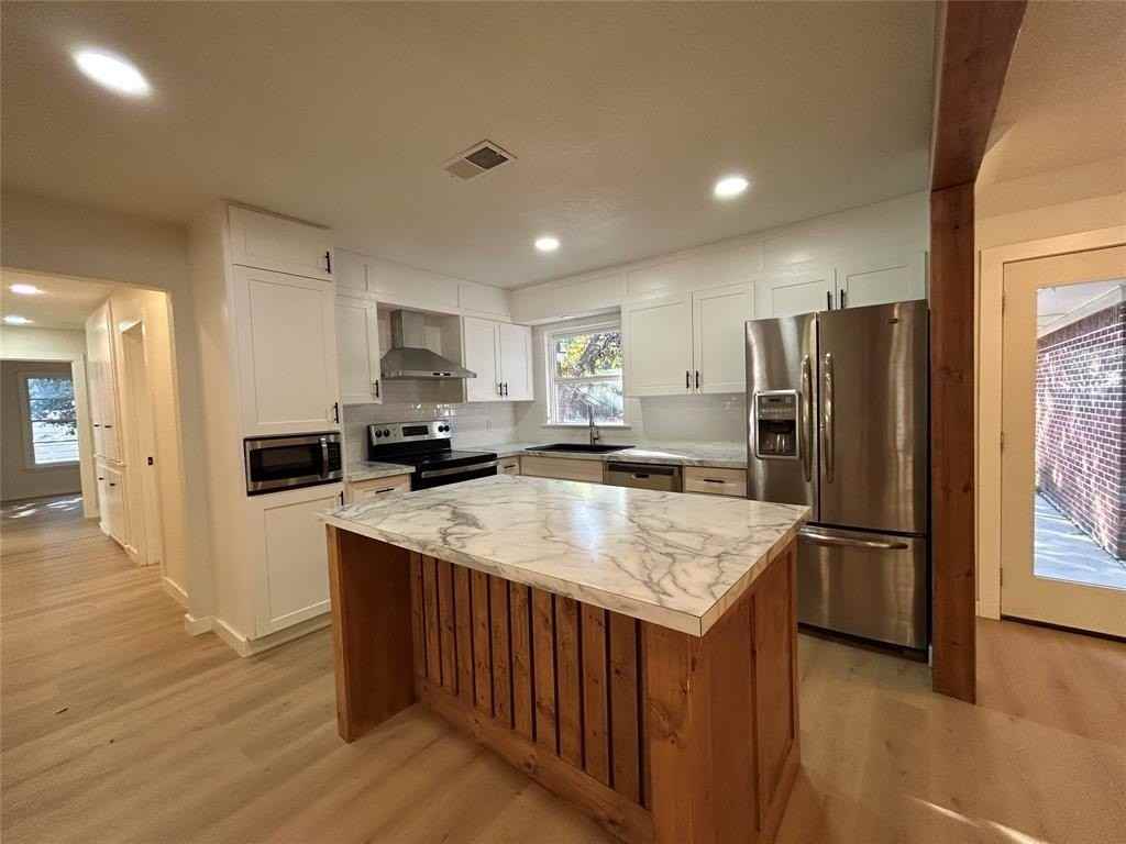 6200 Windermere Pl - Photo 6 of 27