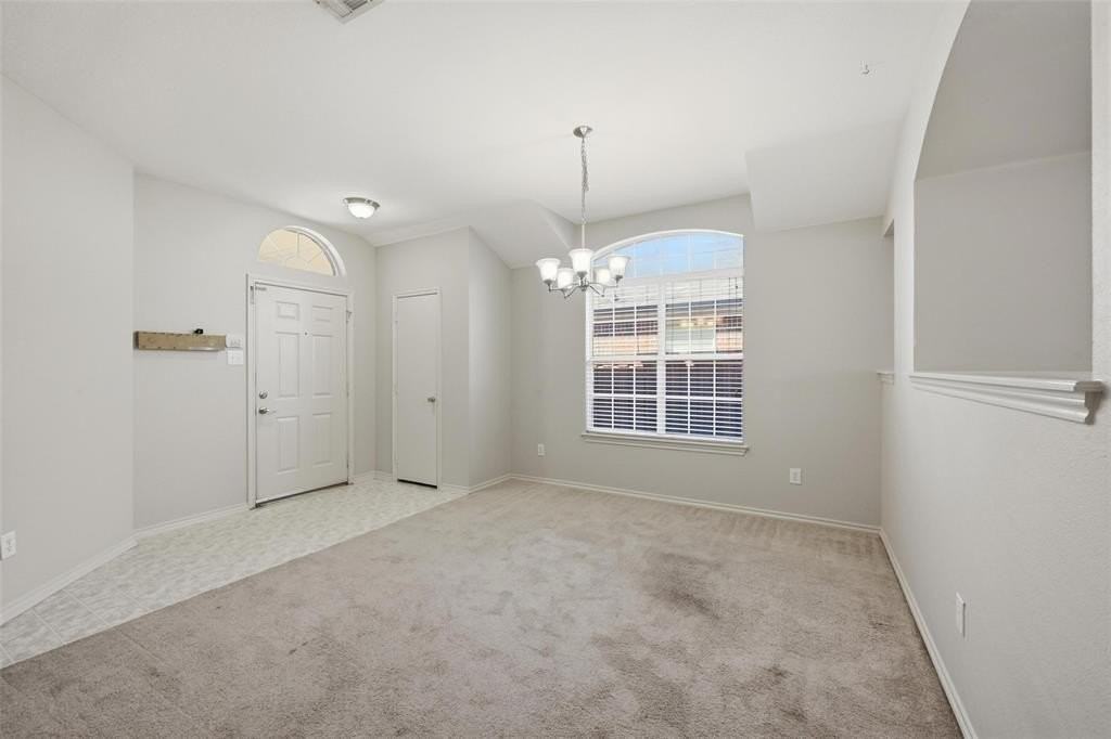 3100 Admiral Dr - Photo 4 of 20