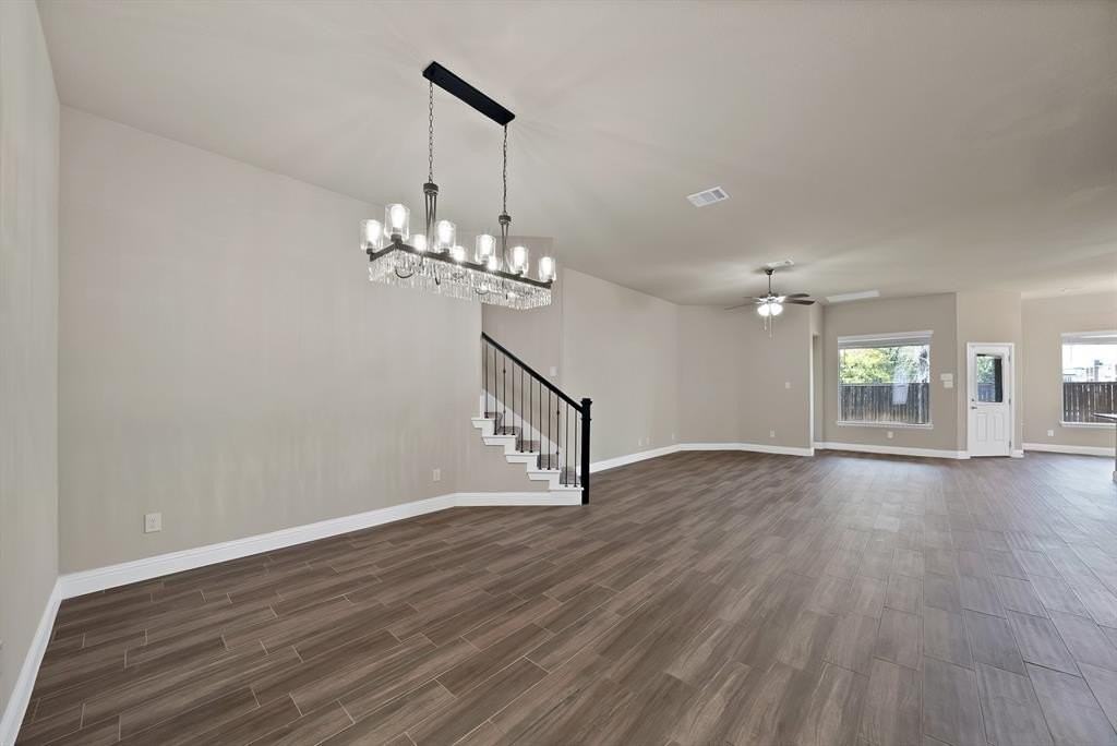 2003 Oleander St - Photo 4 of 40