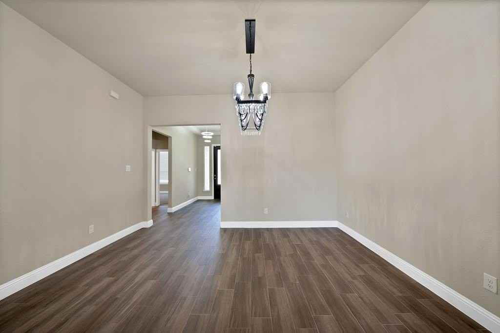 2003 Oleander St - Photo 5 of 40