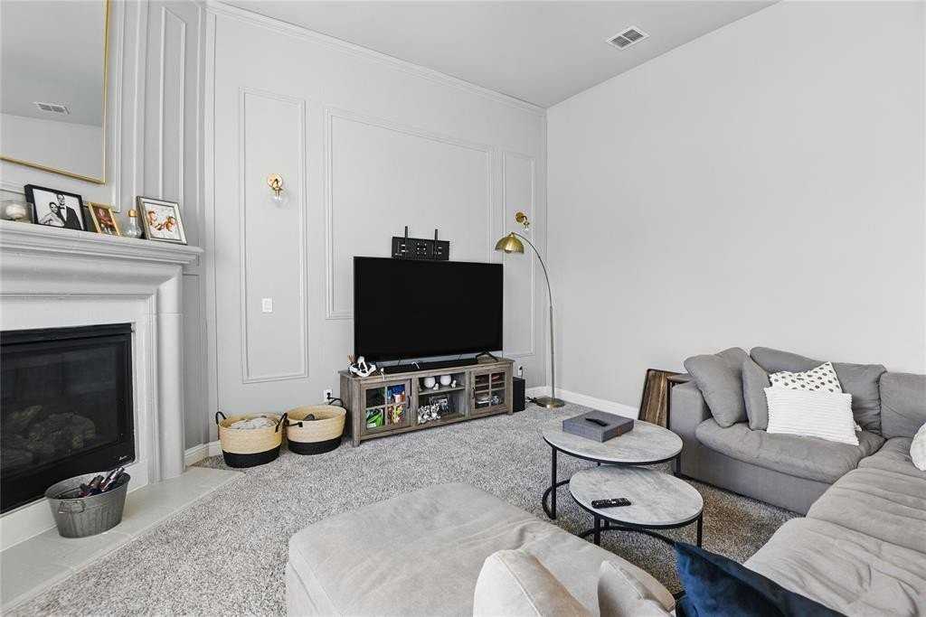 1164 Red Hawk Ln - Photo 7 of 22