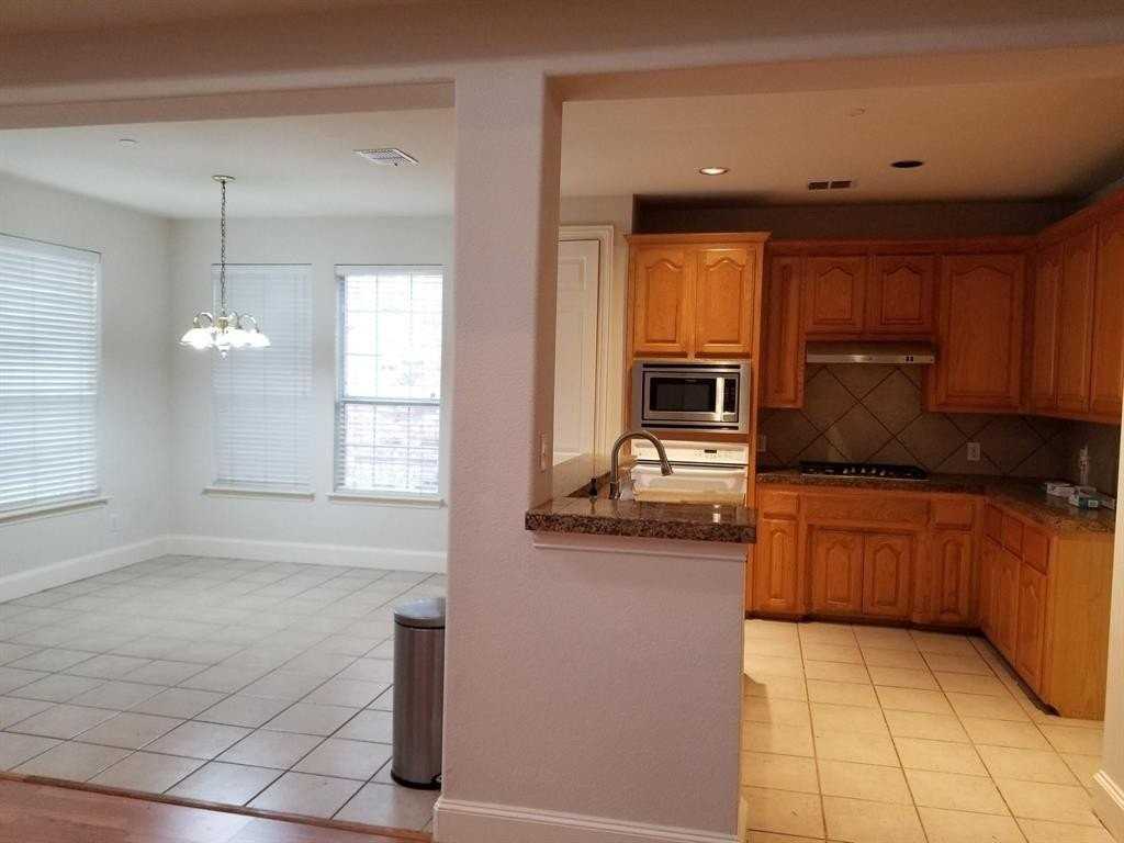 535 Poplar Ln - Photo 7 of 14