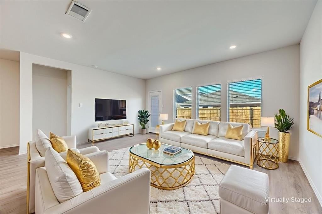 3433 Marie Dr - Photo 3 of 39