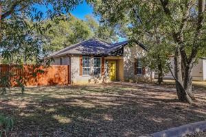 featured image of 1012 N Robinson St