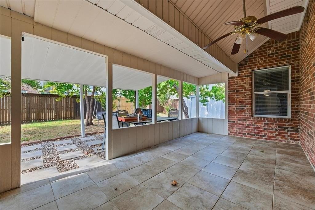 2711 Lake Way Dr - Photo 2 of 13