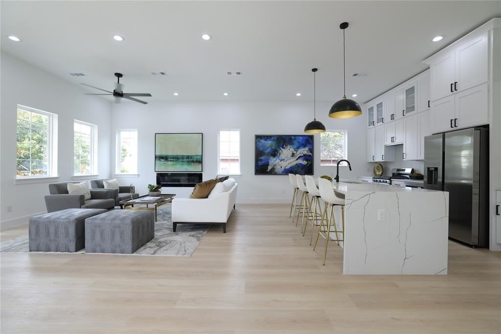 324 N Patton Ave - Photo 5 of 34