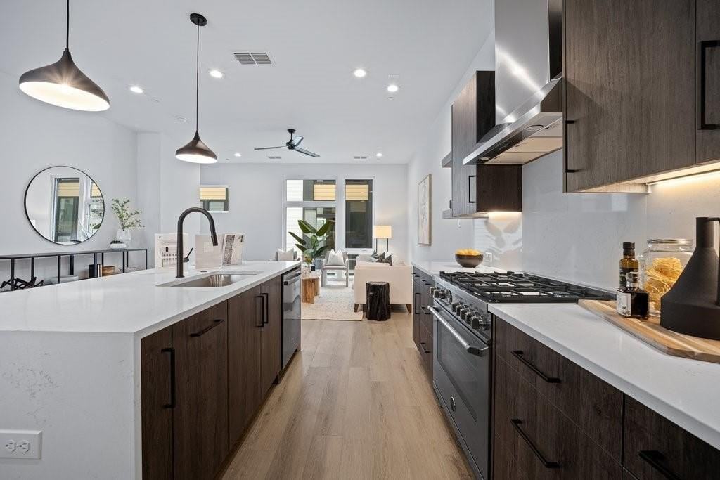 1525 Pecos St #108 - Photo 6 of 39