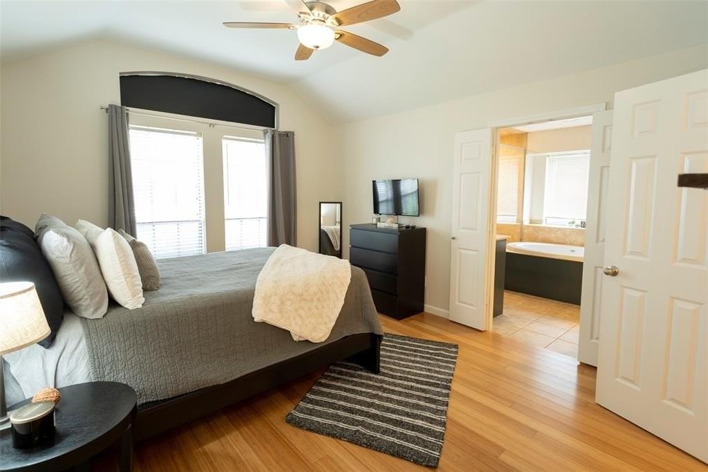 1040 Monarch Dr - Photo 6 of 19