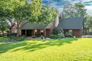 featured image of 322 Post Oak Dr
