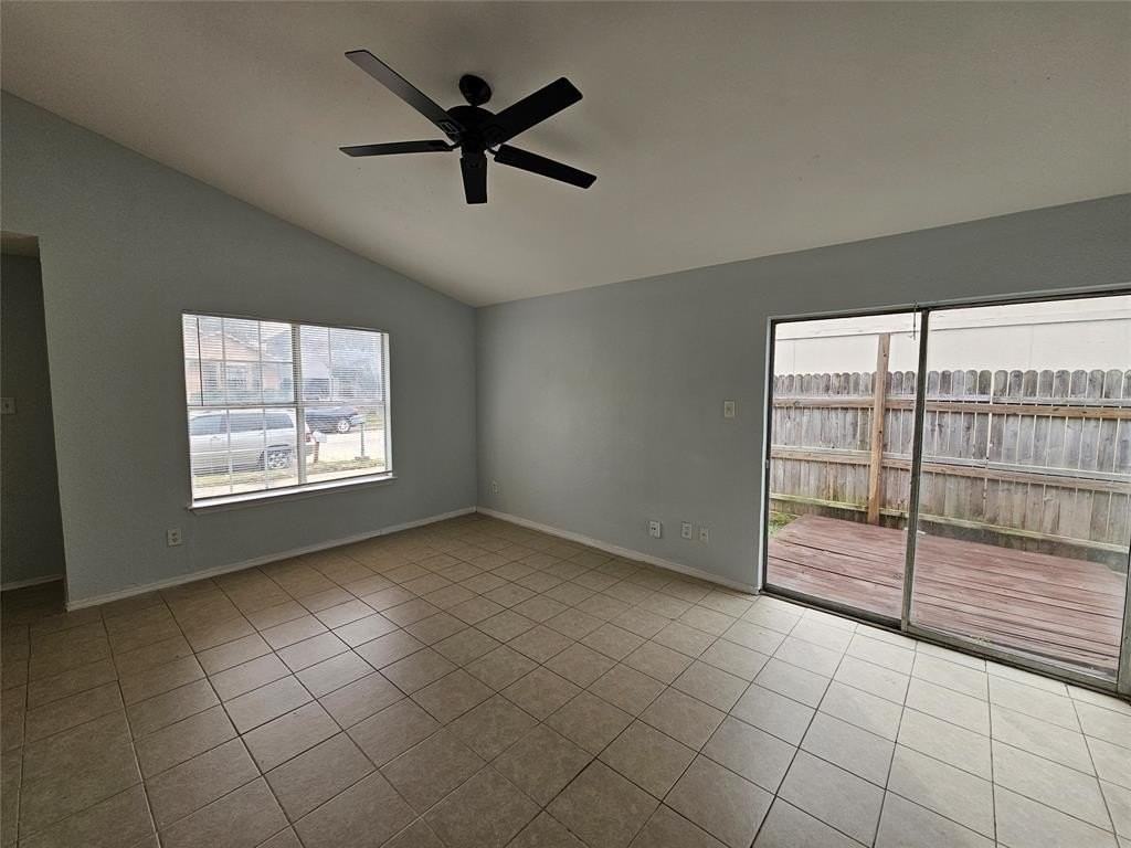 2227 Nantucket Village Dr - Photo 2 of 18