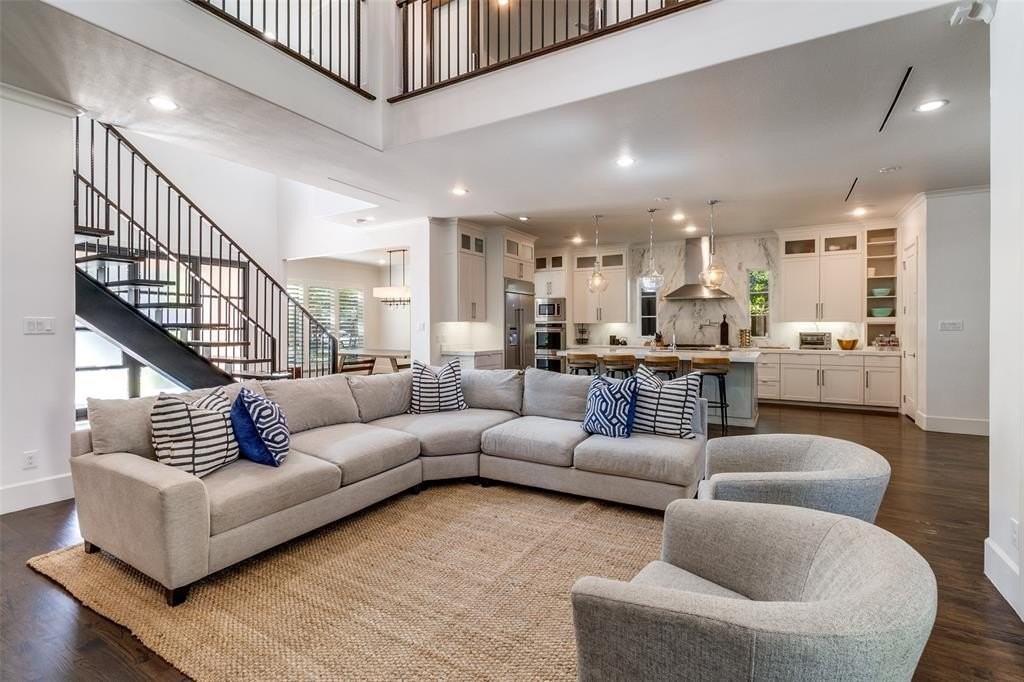 6615 Northwood Rd - Photo 6 of 30