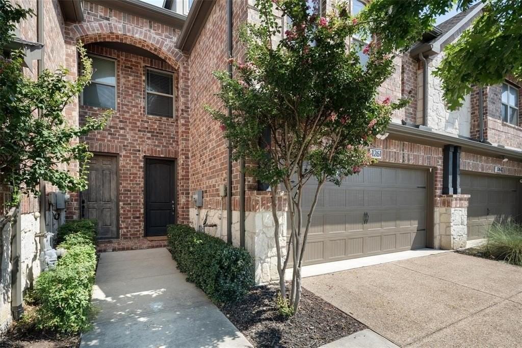 1261 Wiltshire Dr - Photo 2 of 29