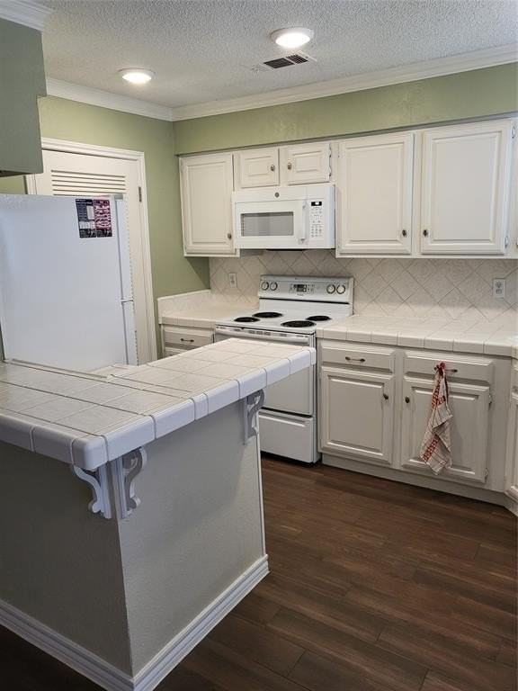 2010 Cloisters Drive #2311 - Photo 5 of 24