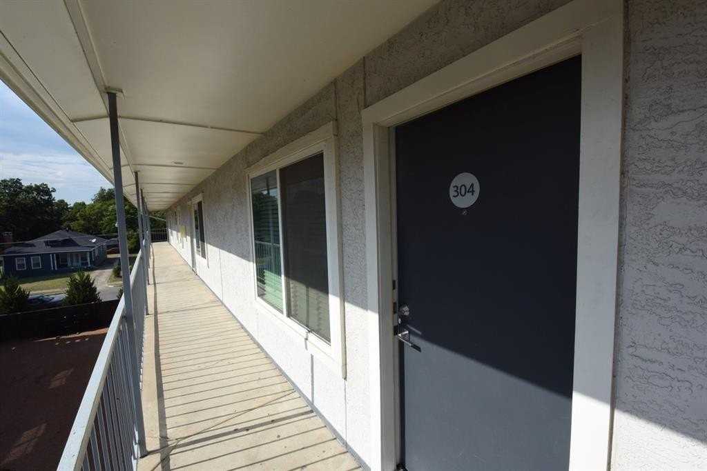 5404 Reiger Ave #304 - Photo 2 of 17