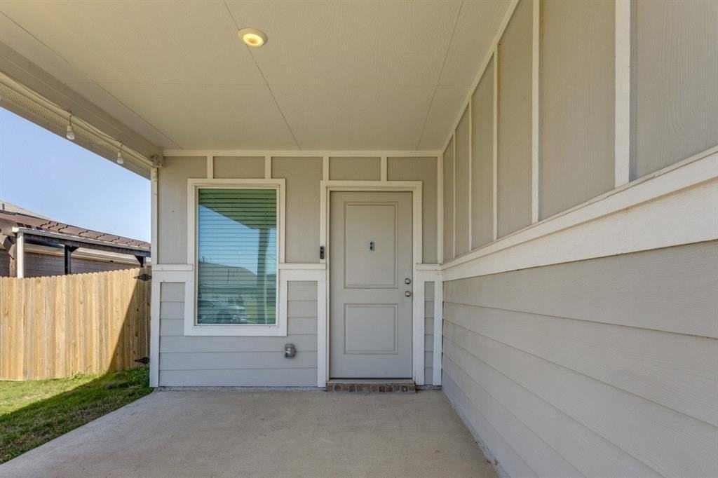 2808 Slatewood Drive - Photo 4 of 16