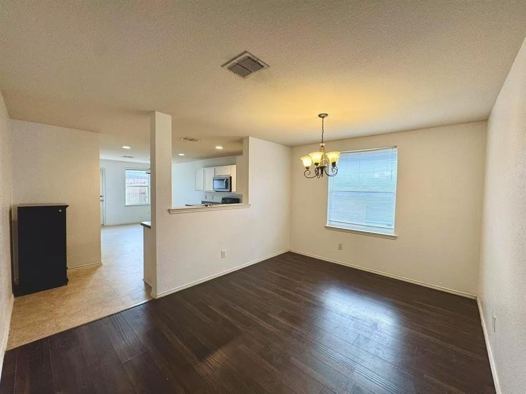 9832 Dartmouth Dr - Photo 3 of 21