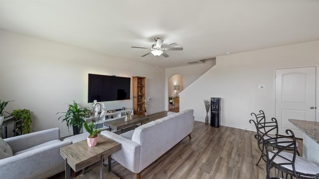 408 Micah Ln - Photo 4 of 19